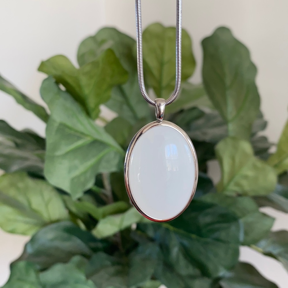 💫 White Stone Silver Long Necklace